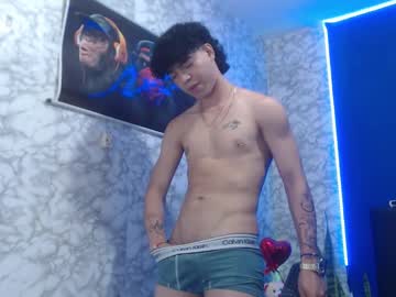 See Davek_14 online Now @ fap.pw
