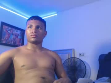 See Demol_latin online Now @ fap.pw
