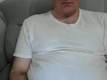See Pussyslav39 online Now @ fap.pw