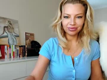 See Qurli24 online Now @ fap.pw