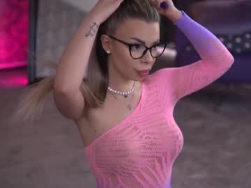 See Seravondeee online Now @ fap.pw